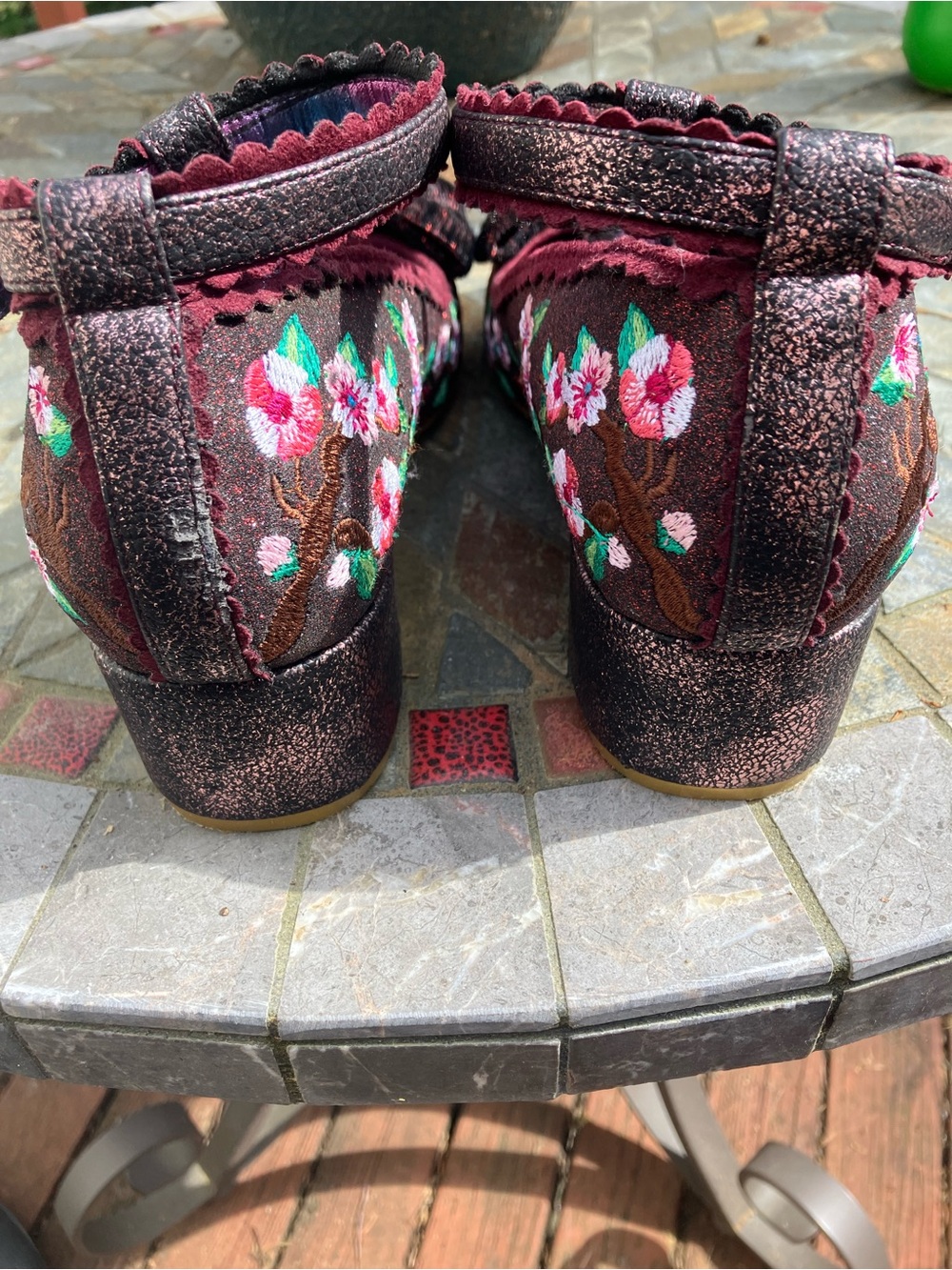 Irregular Choice Burgundy Floral T-Strap Heels with Bow, size 39 - Picture 3 of 9